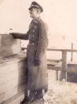 28. Nog een foto op de Verkeersbrug bij Moerdijk tussen 1940 en 1941. thumbnail