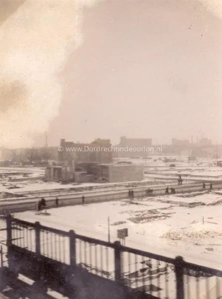 38. Rotterdam in de winter van 1940/41. image