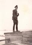 53. Foto's maken op de verkeersbrug van Moerdijk in 1940/41. thumbnail