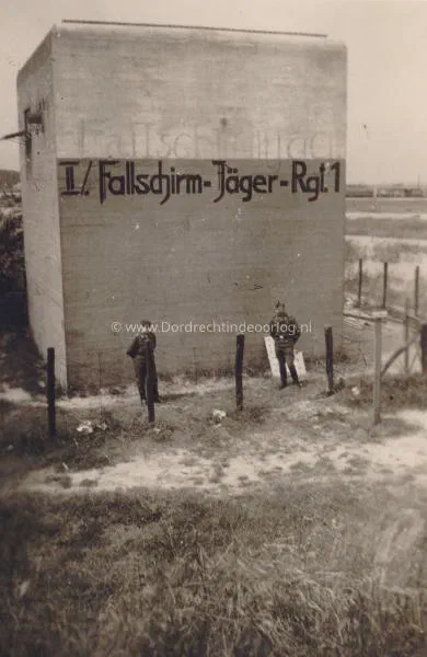 17. Rivierkazemat II in willemsdorp na de meidagen van 1940. image