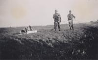21. Foto's opnames Duitse propagandafilm "Sprung in den Feind". thumbnail