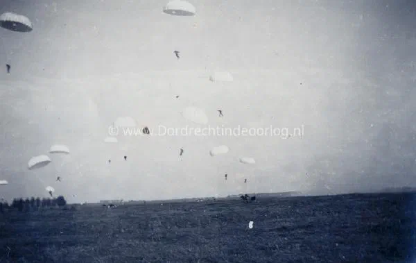 7. Foto's opnames Duitse propagandafilm "Sprung in den Feind". image