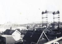 5. De Zwijndrechtse bruggen tijdens de tweede wereldoorlog. thumbnail