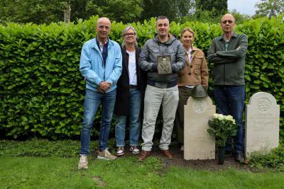 Deauteurbijhetgraf